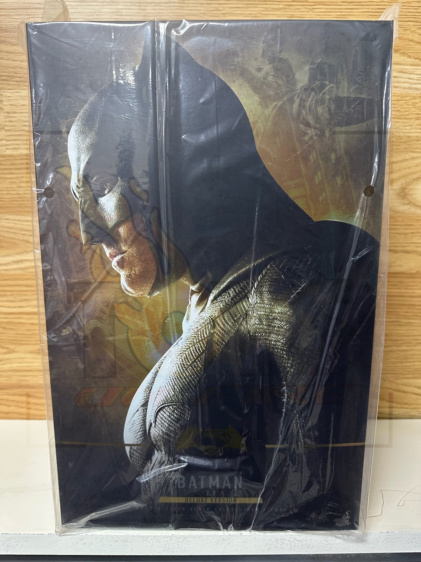 HOT TOYS MMS732 BATMAN V SUPERMAN: DAWN OF JUSTICE BATMAN (2.0) 1/6TH SCALE COLLECTIBLE FIGURE (DELUXE VERSION)