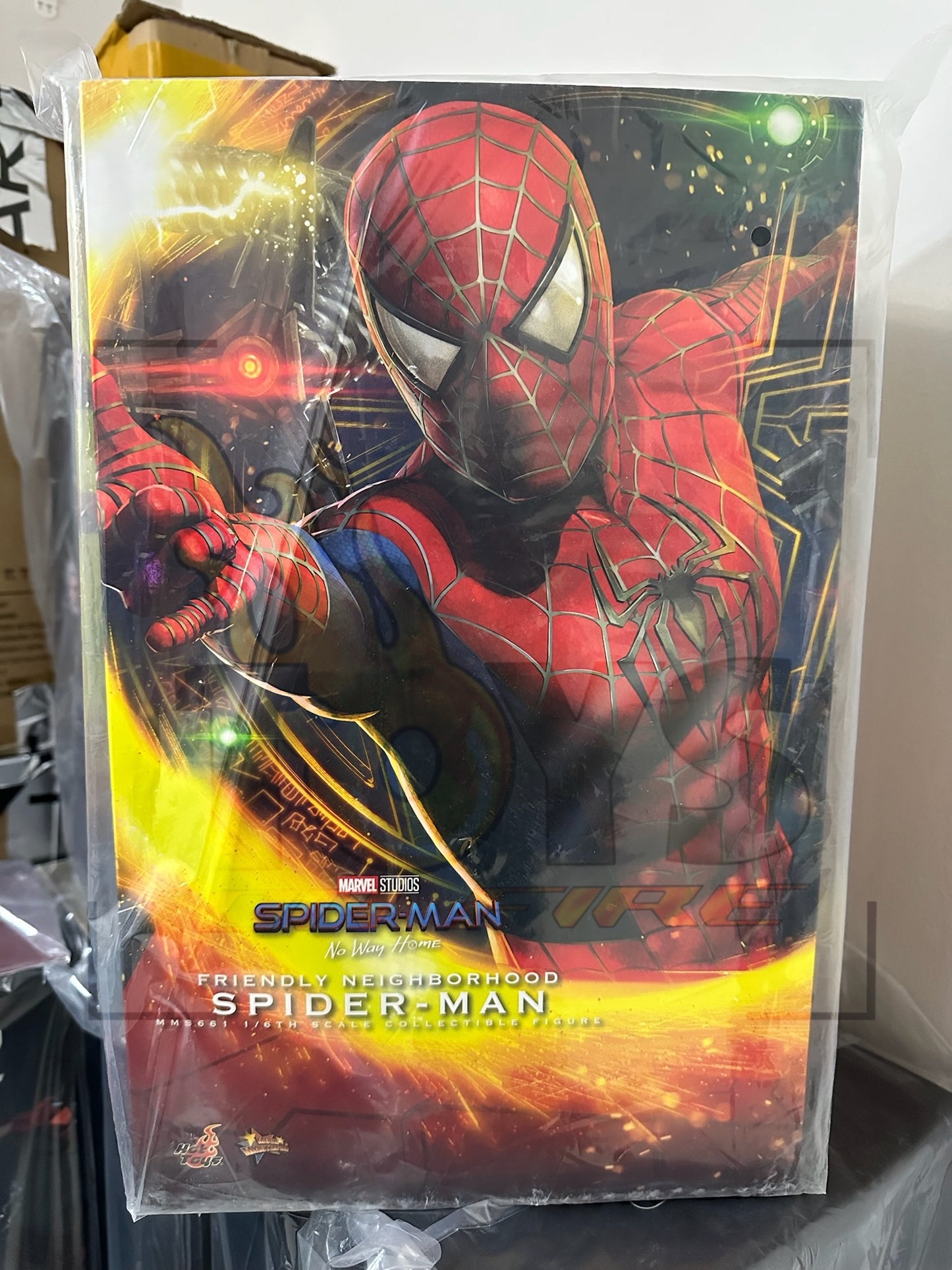 HOT TOYS MMS661 SPIDER-MAN: NO WAY HOME FRIENDLY NEIGHBORHOOD SPIDER-MAN 1/6TH SCALE COLLECTIBLE FIGURE