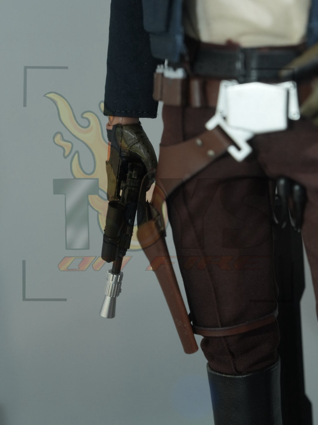 PRE-ORDER HOT TOYS MMS846 STAR WARS: THE EMPIRE STRIKES BACK HAN SOLO 1/6TH SCALE COLLECTIBLE FIGURE