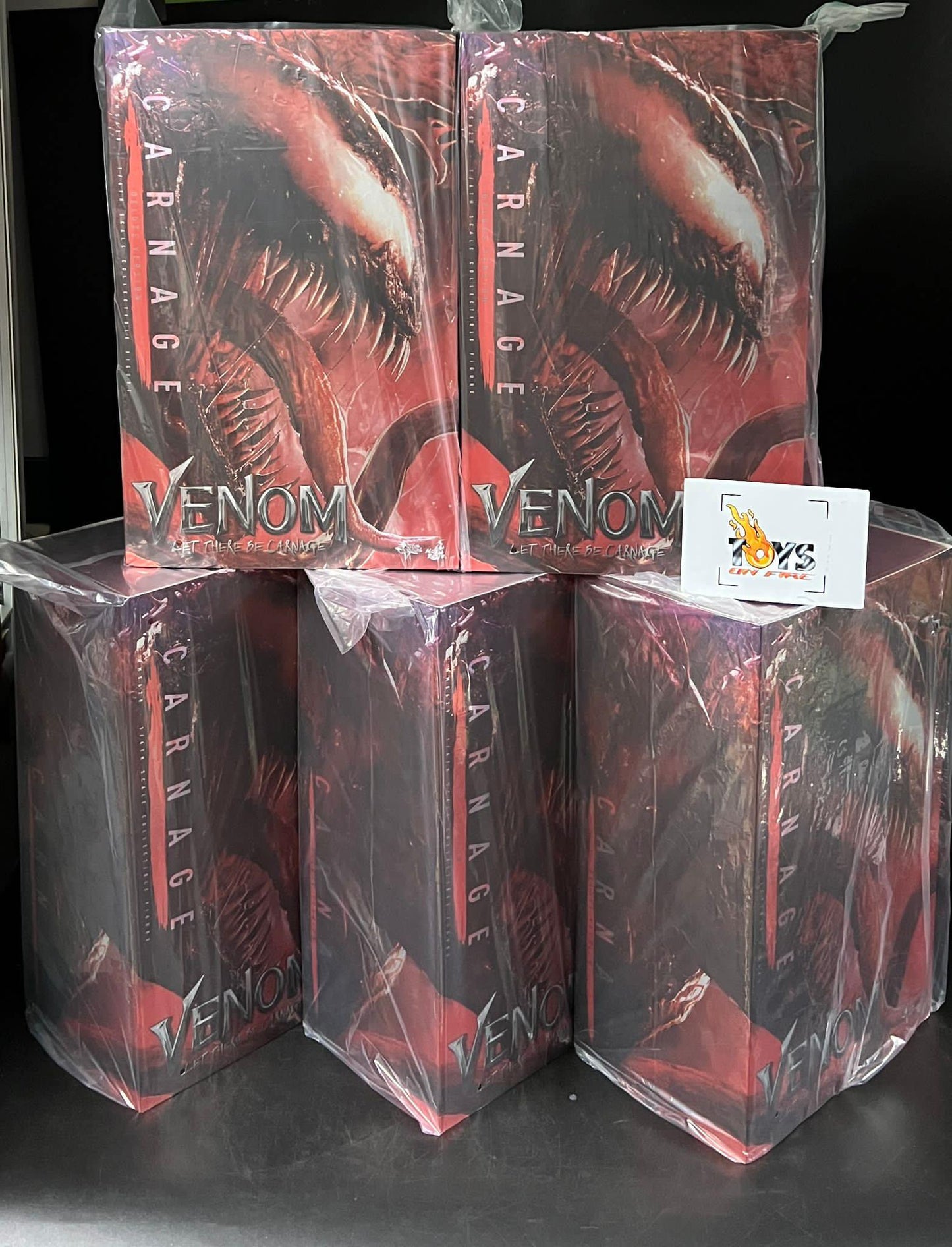 Hot Toys MMS620 Venom: Let There Be Carnage Carnage 1/6th Scale Collectible Figure (Deluxe Version)