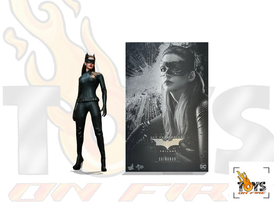 HOT TOYS MMS627 THE DARK KNIGHT TRILOGY CATWOMAN 1/6TH SCALE COLLECTIBLE FIGURE