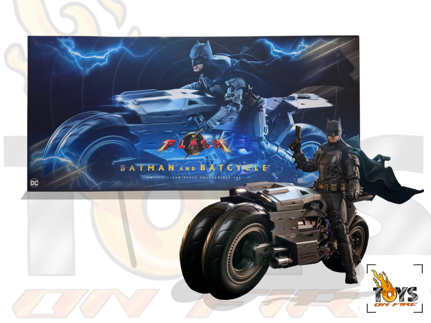 HOT TOYS MMS705 THE FLASH BATMAN AND BATCYCLE 1/6TH SCALE COLLECTIBLE FIGURE SET