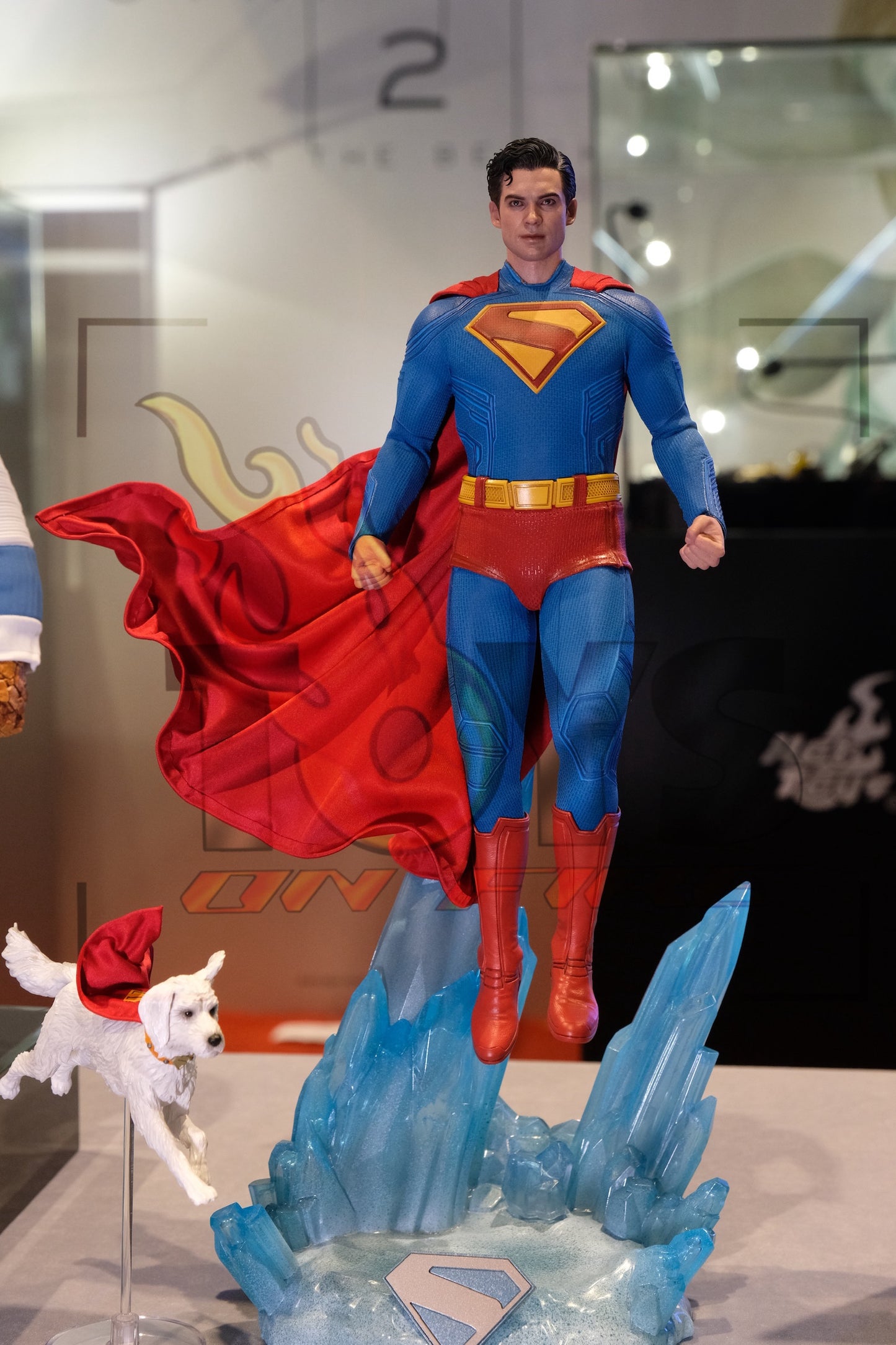 PRE-ORDER HOT TOYS MMS812 SUPERMAN & KRYPTO 1/6TH SCALE COLLECTIBLE SET