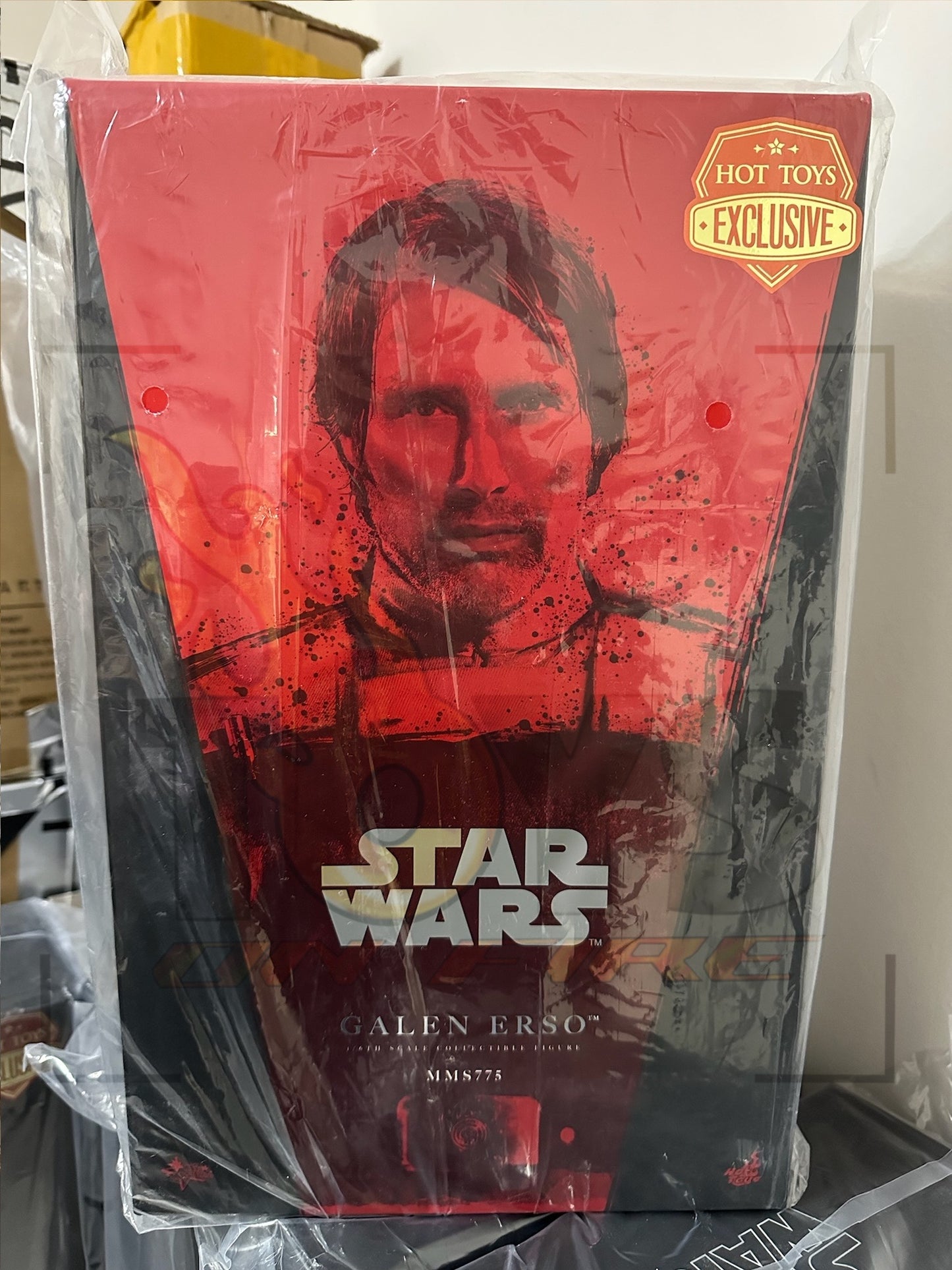 HOT TOYS MMS775 STAR WARS: ROGUE ONE GALEN ERSO (JAPAN EXCLUSIVE EDITION) 1/6TH SCALE COLLECTIBLE FIGURE