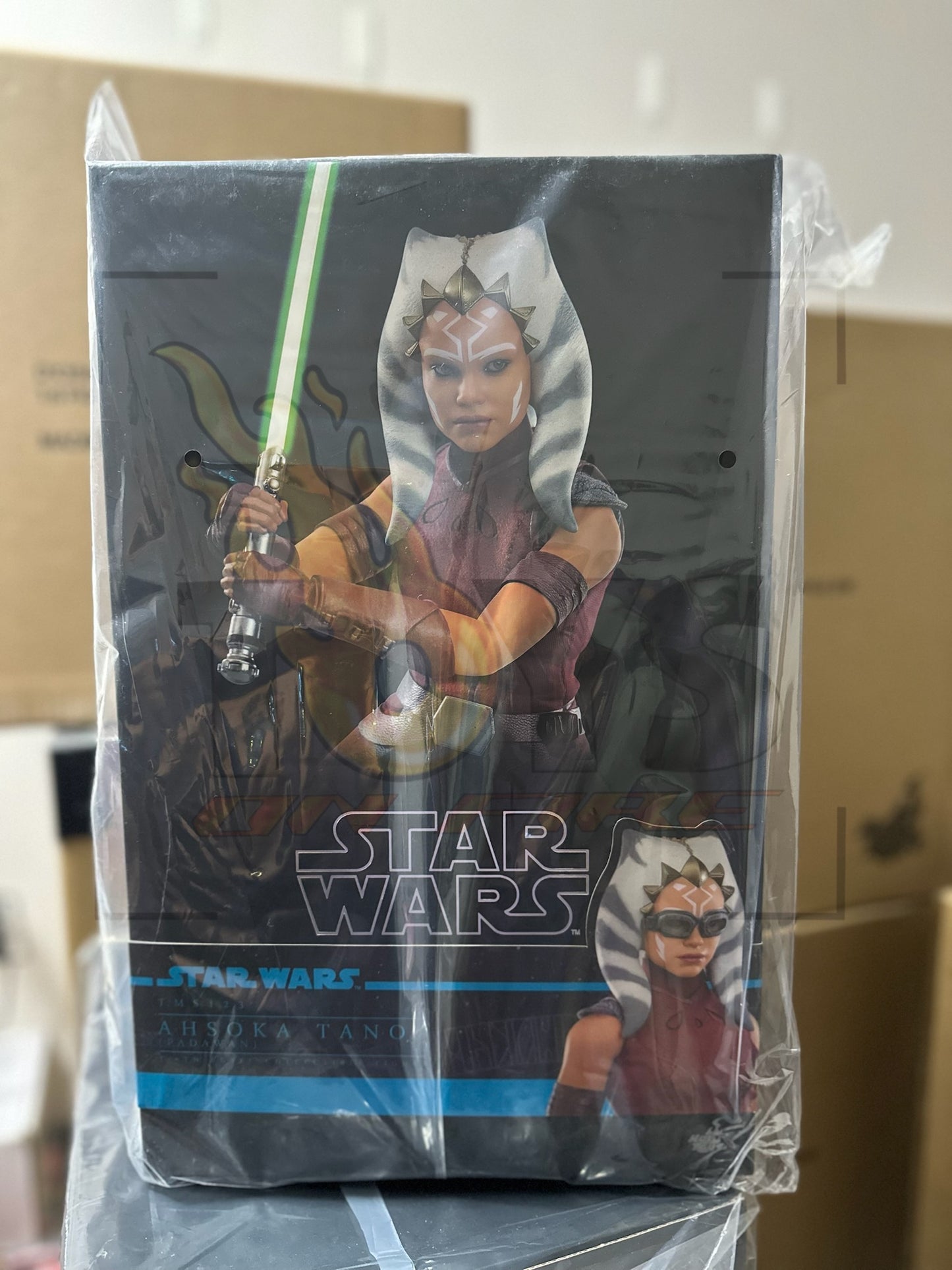 HOT TOYS TMS123 STAR WARS: AHSOKA AHSOKA TANO (PADAWAN) 1/6TH SCALE COLLECTIBLE FIGURE