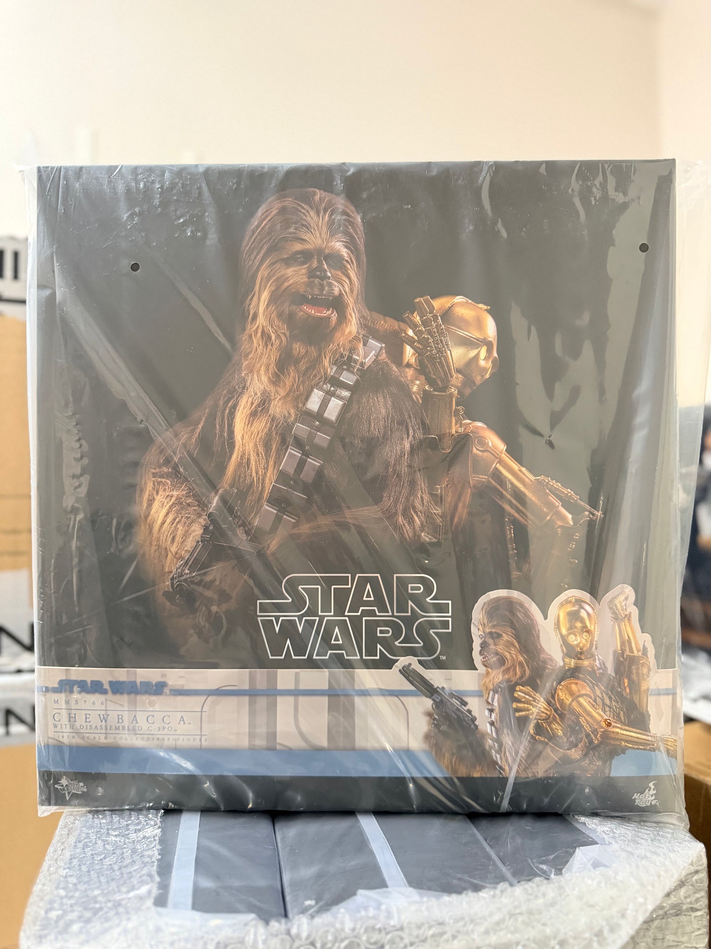 READY TO SHIP🔥 HOT TOYS MMS766 STAR WARS EPISODE V: THE EMPIRE STRIKES BACK CHEWBACCA WITH DISASSEMBLED C-3PO 1/6TH SCALE COLLECTIBLE FIGURE