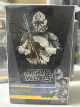 READY TO SHIP🔥 HOT TOYS TMS143 STAR WARS: THE CLONE WARS 104TH BATTALION WOLFPACK CLONE TROOPER (DELUXE VER.) 1/6TH SCALE COLLECTIBLE FIGURE