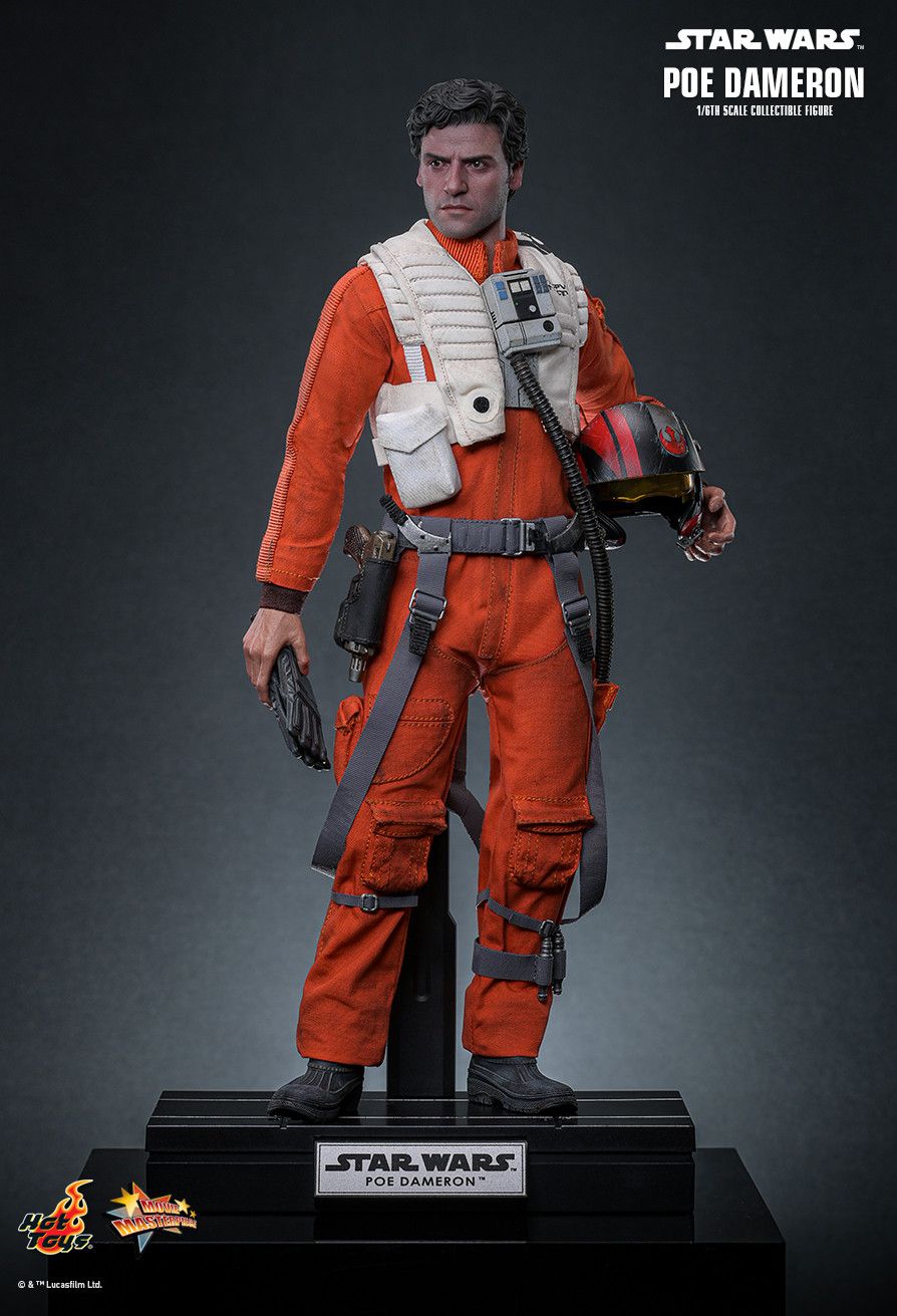 PRE-ORDER HOT TOYS MMS806 STAR WARS: THE FORCE AWAKENS POE DAMERON 1/6TH SCALE COLLECTIBLE FIGURE