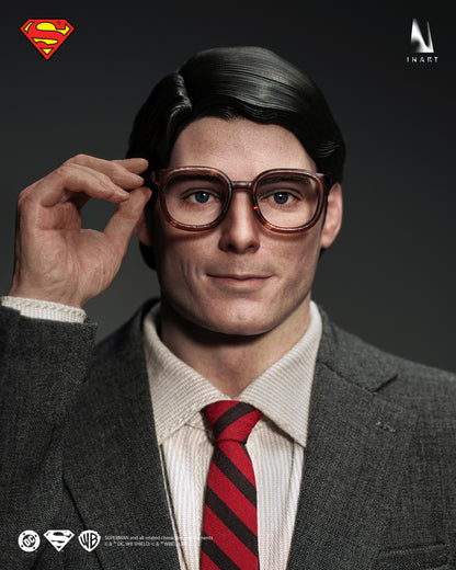 PRE-ORDER INART — Superman (1978) - Superman 1/6 Collectible Figure (PREMIUM)